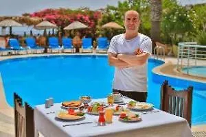 Sunny Garden Nilufer Hotel 아크얄라