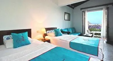 Sunny Garden Nilufer Hotel 3* 아크얄라